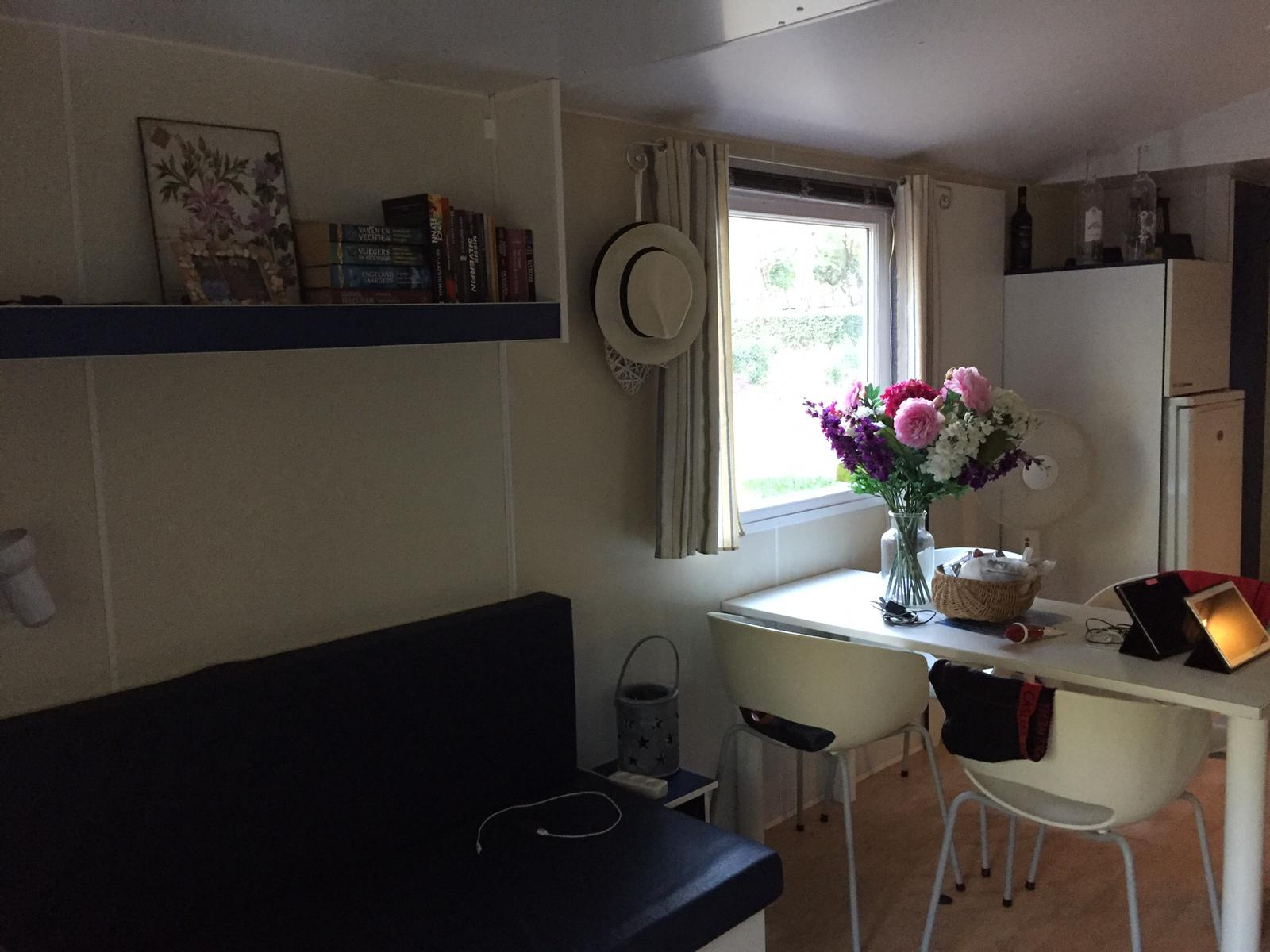 trigano-sencilo-25-woonkamer-les-suveis-harberszonvakanties